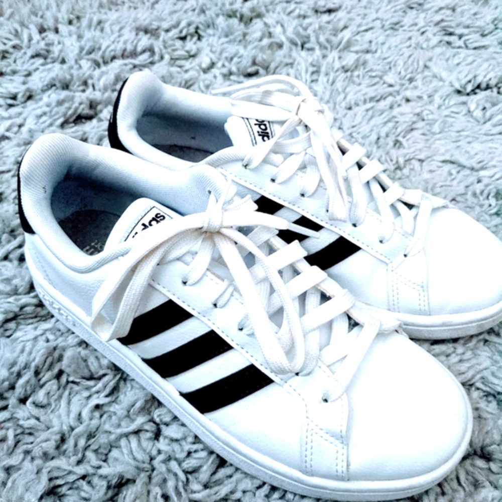 SALE✨ Adidas Grand Court Cloudfoam Sneakers